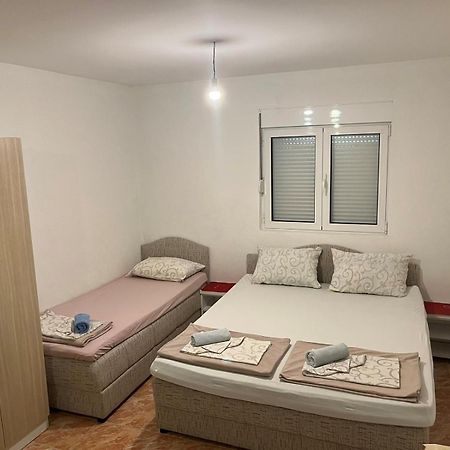 Apartmani Neda Bane Petrovac Exteriér fotografie
