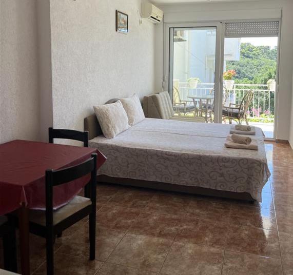 Apartmani Neda Bane Petrovac Exteriér fotografie
