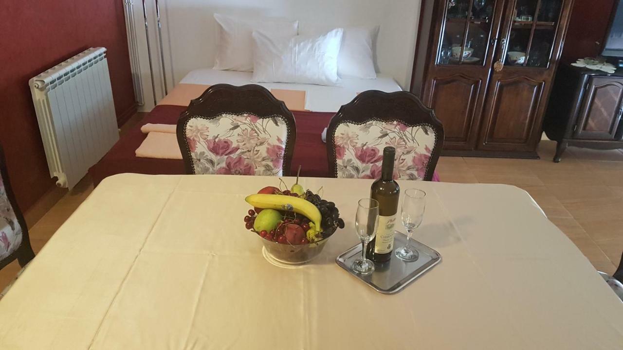 Apartmani Neda Bane Petrovac Exteriér fotografie