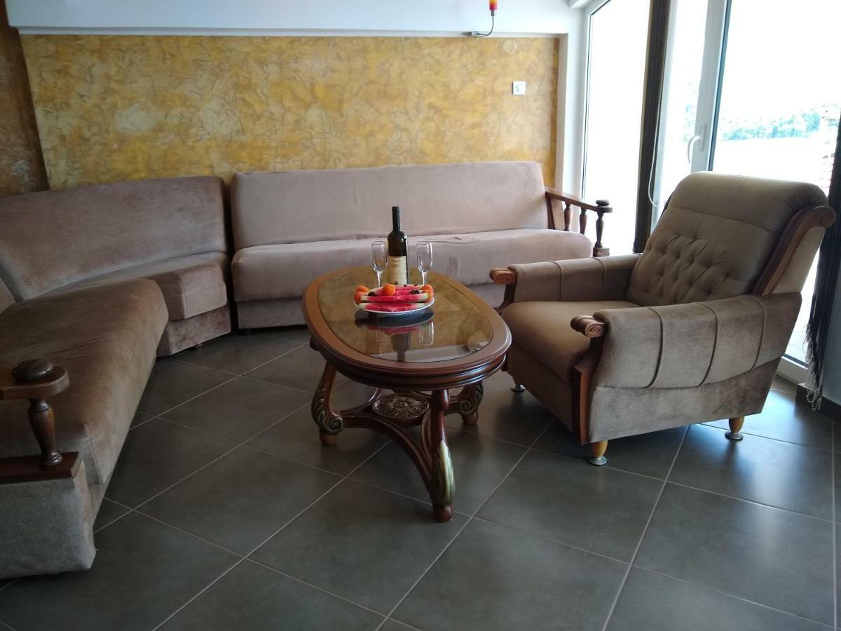 Apartmani Neda Bane Petrovac Exteriér fotografie