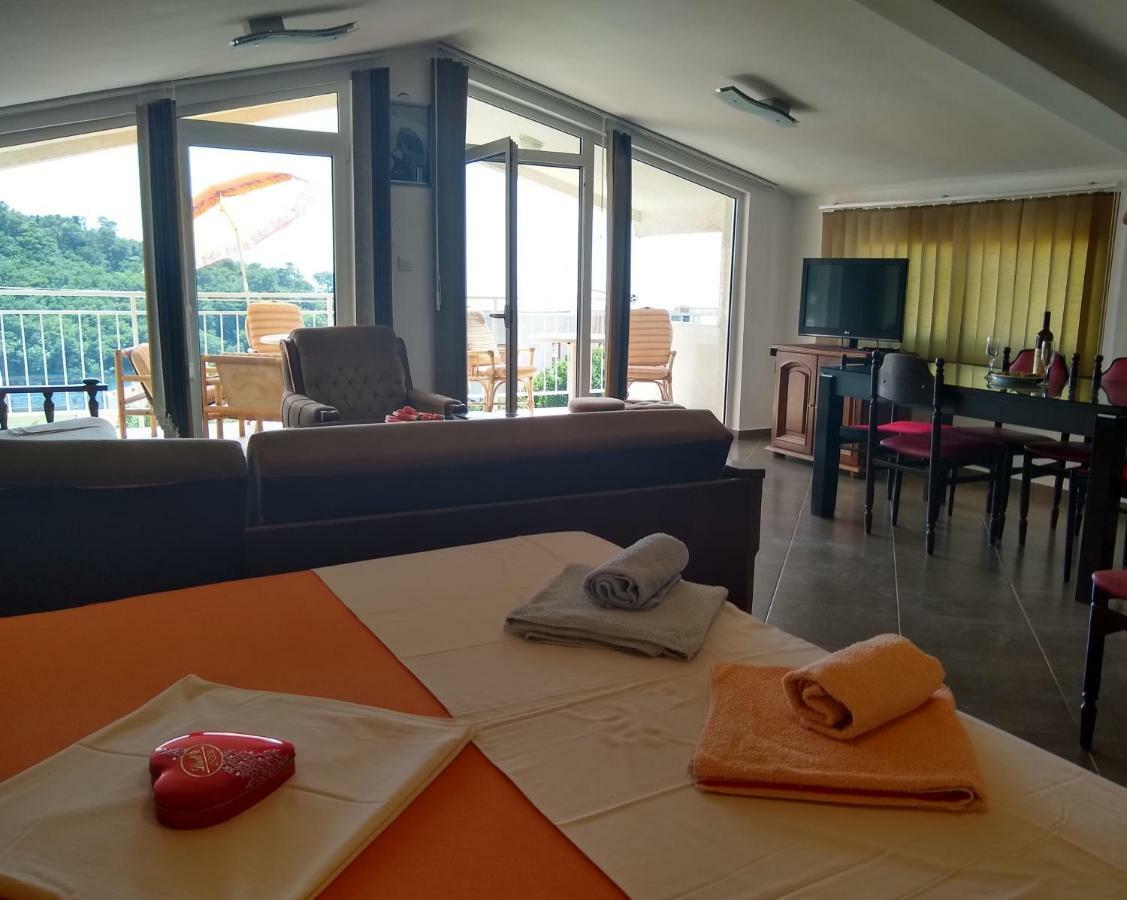 Apartmani Neda Bane Petrovac Exteriér fotografie