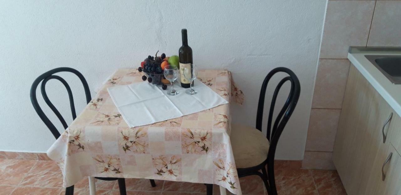 Apartmani Neda Bane Petrovac Exteriér fotografie