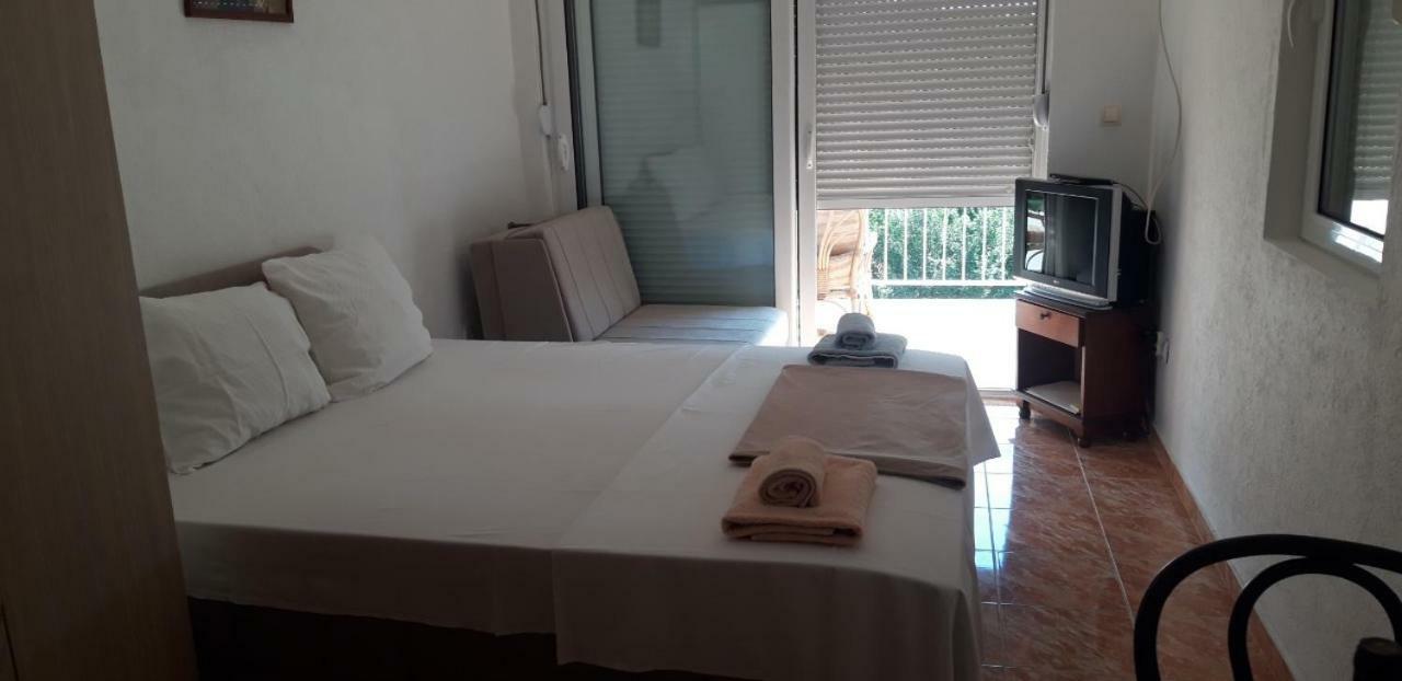 Apartmani Neda Bane Petrovac Exteriér fotografie